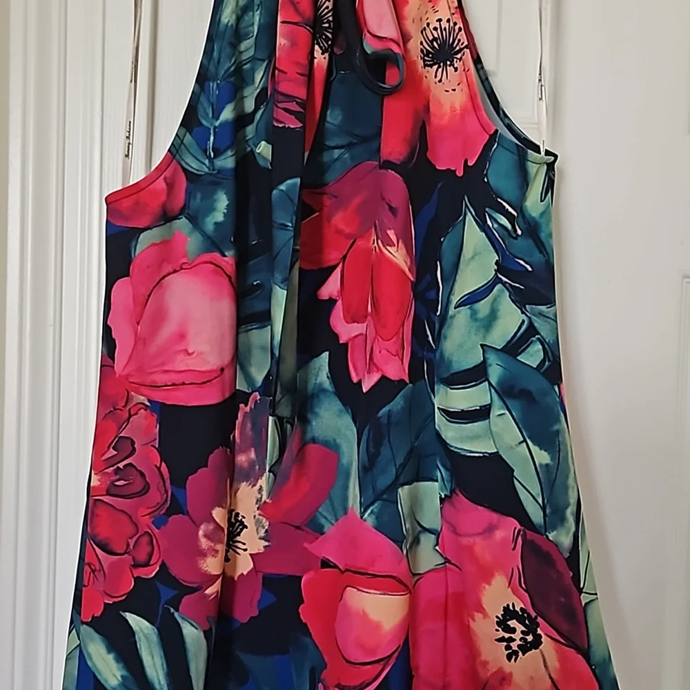 Tommy Bahama top - Picture 2 of 5
